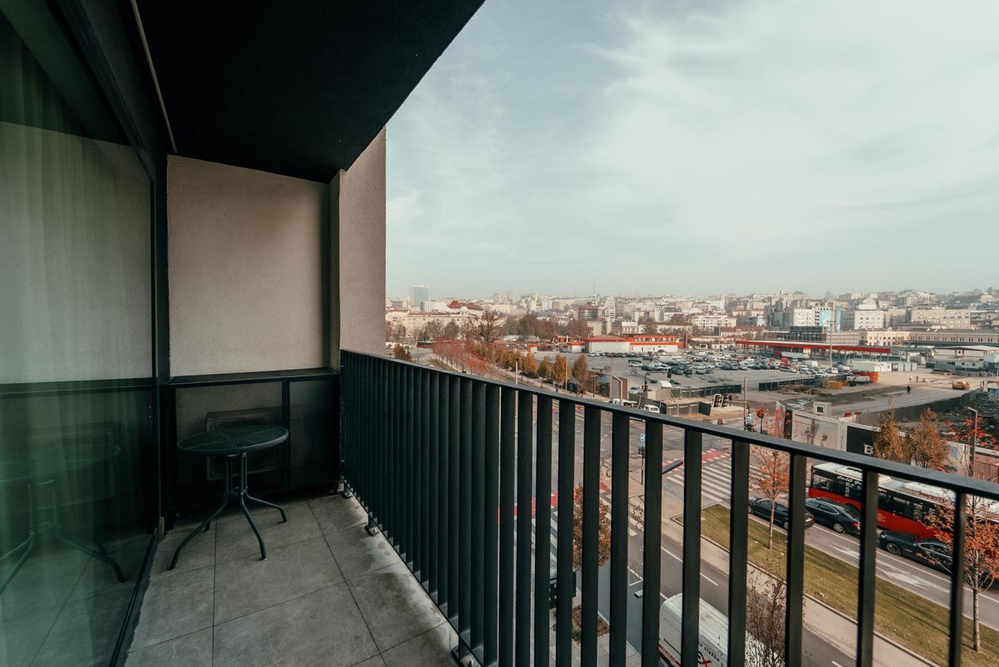Waterfront Mirage Apartment *